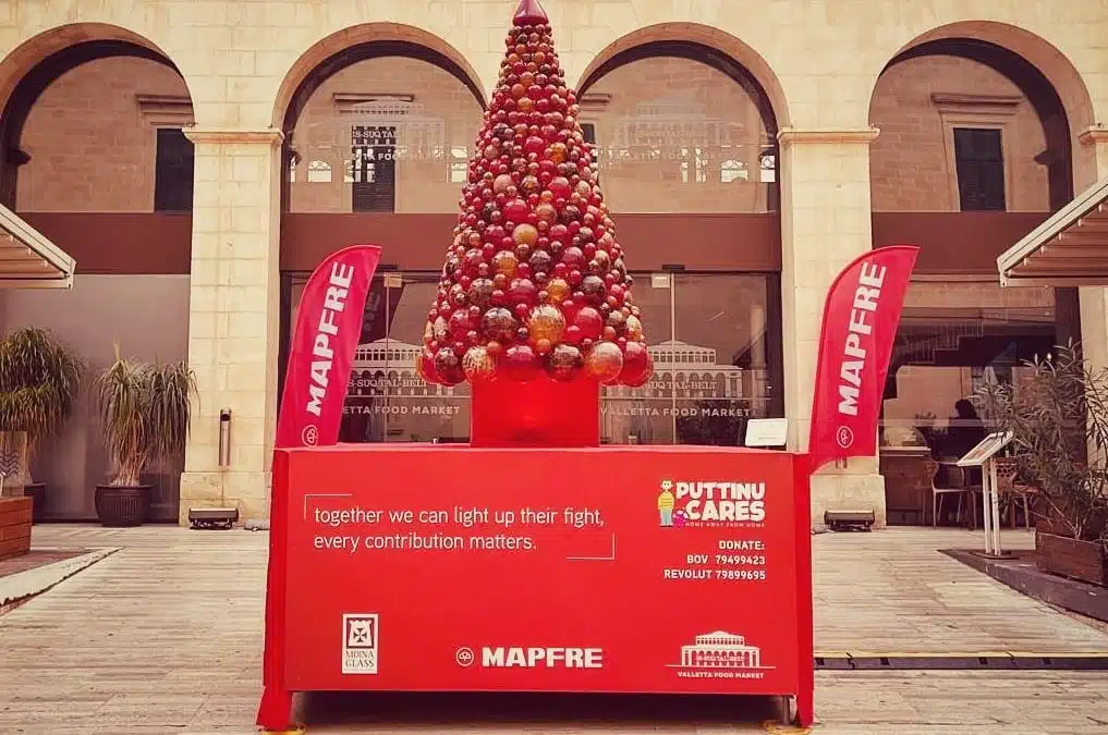 MAPFRE joins forces with Mdina Glass and Is-Suq Tal-Belt to support Puttinu Cares with Festive Fundraising Initiative